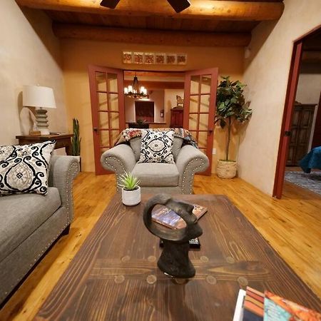 Magical Santa Fe Stay, Minutes From Town Square, Sleeps 4, Includes Free Parking And Outdoor Hot Tub! Esterno foto