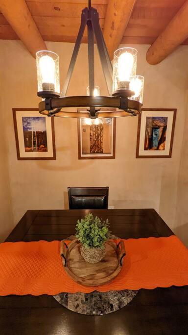 Magical Santa Fe Stay, Minutes From Town Square, Sleeps 4, Includes Free Parking And Outdoor Hot Tub! Esterno foto