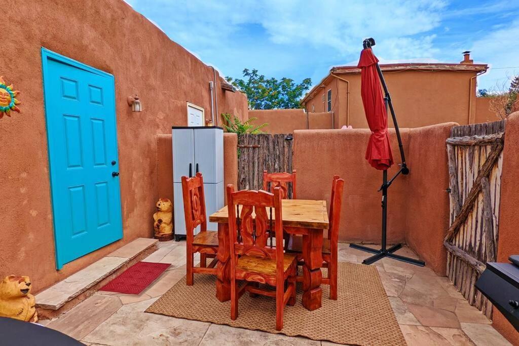 Magical Santa Fe Stay, Minutes From Town Square, Sleeps 4, Includes Free Parking And Outdoor Hot Tub! Esterno foto